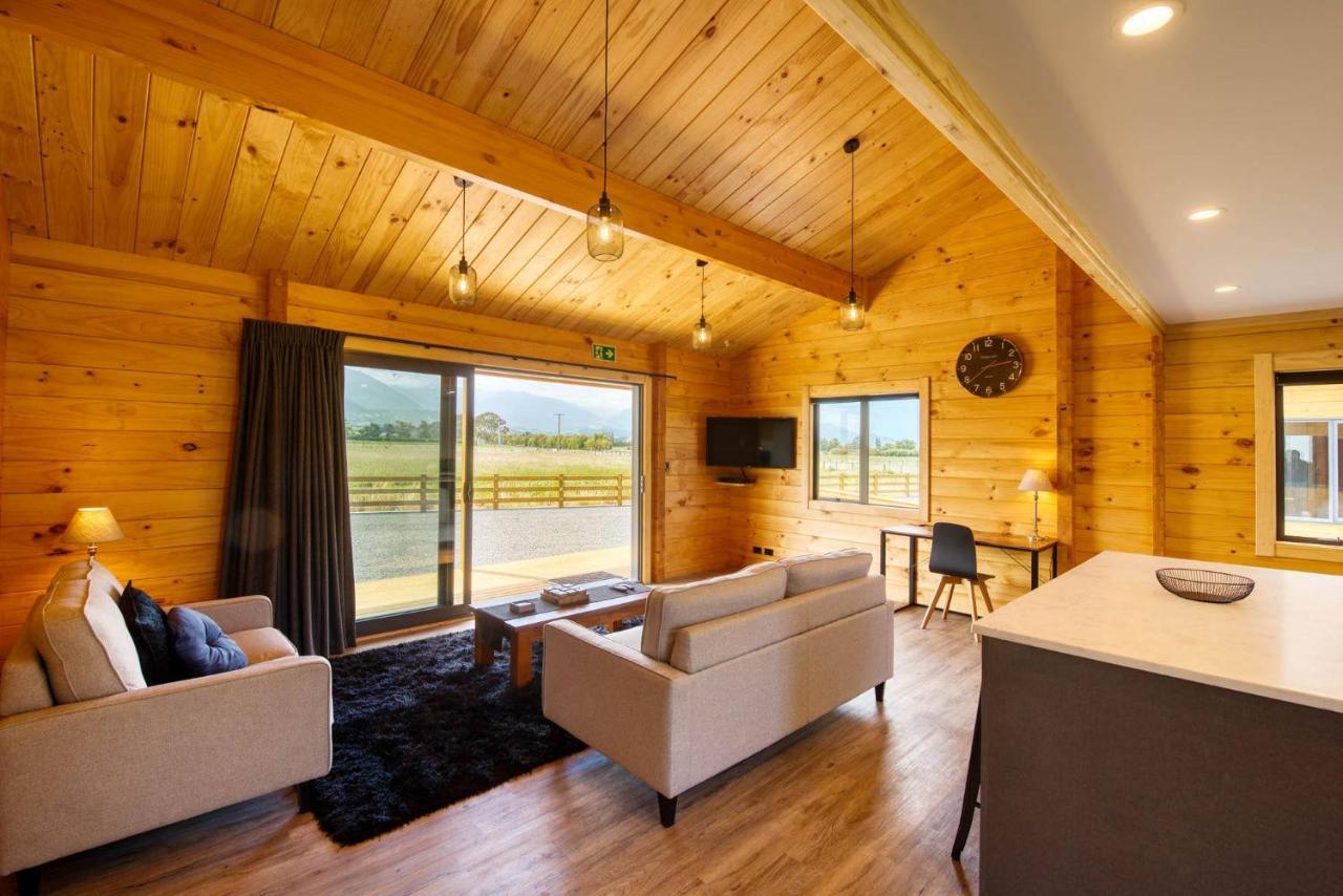 Deerbrooke Kaikoura Chalets - Chalet 2 ภายนอก รูปภาพ